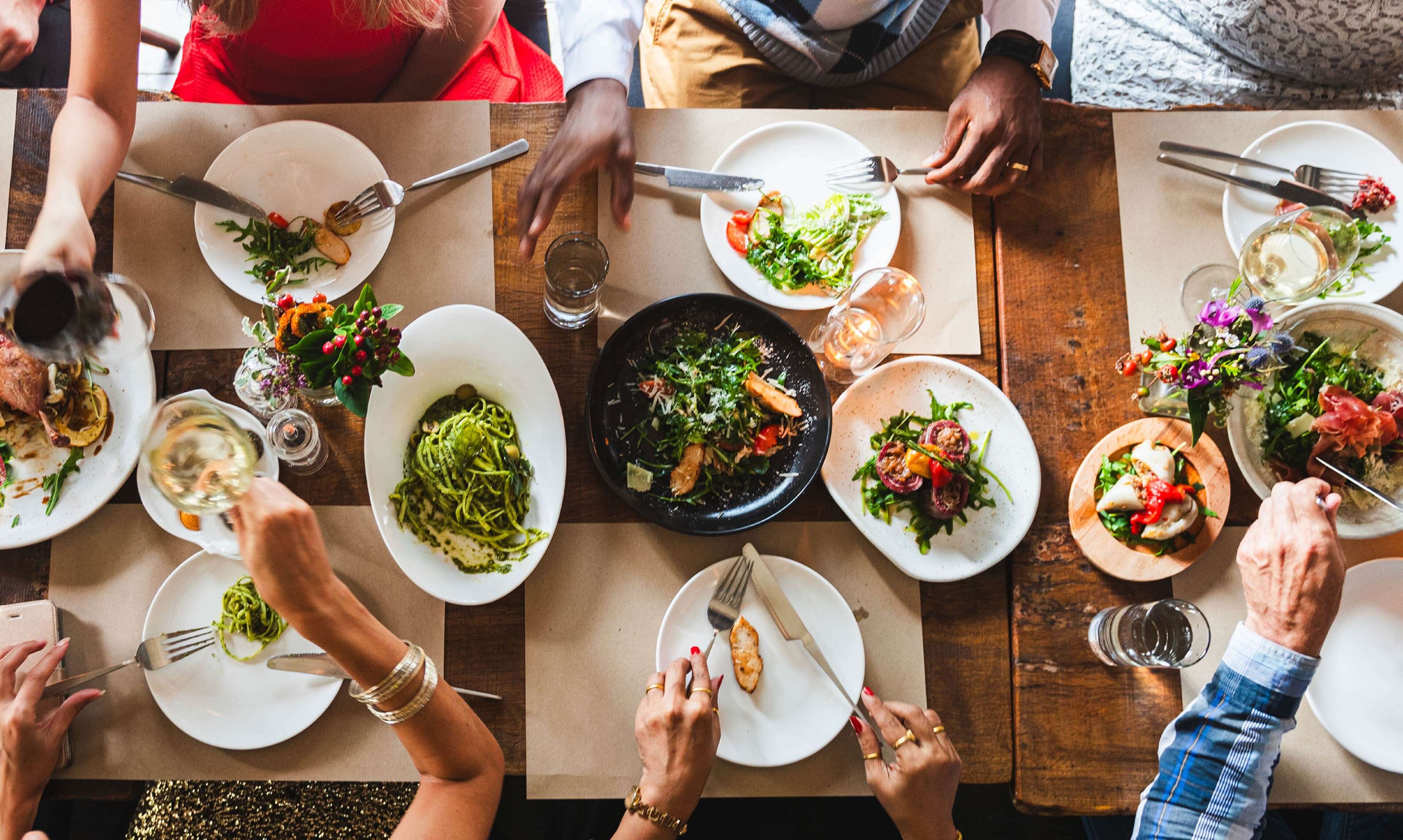 上から見た食事風景