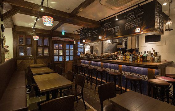 スペインバル siono（徒歩1分／約80m）