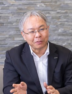 S氏